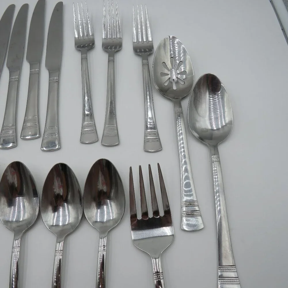 Pfaltzgraff Flatware Mix Lot 28 Pieces Sapphire Pattern Stainless Steel‎